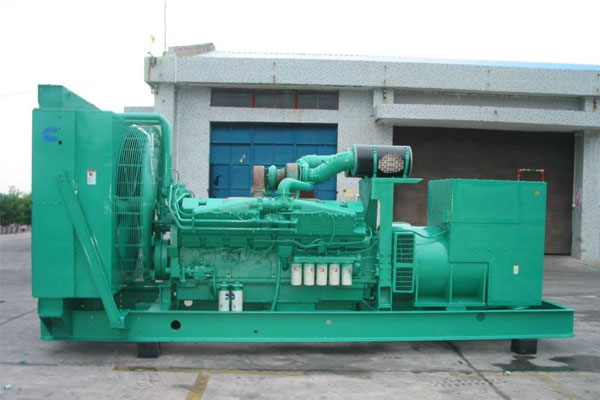 保定工厂发电机应急发电时如何更准确地检查发电机状态？