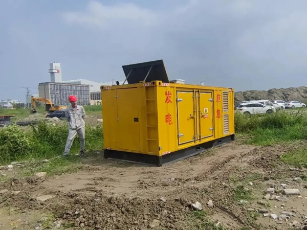 保定200KW柴油发电机机组每小时的油耗量受哪些因素影响？