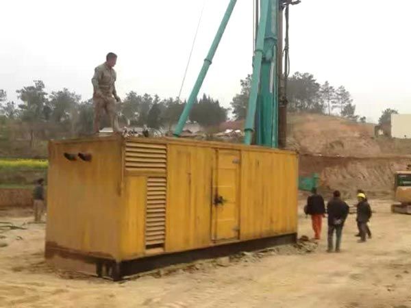 保定如何判断水冷式机油散热器密封件是否需要更换？